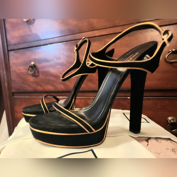 GUCCI BLACK AND GOLD TRIM STRAPPY STILETTO SANDALS 40 (10) - Picture 8 of 16